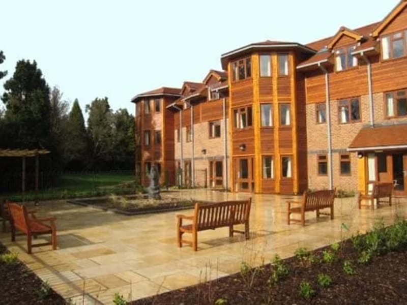Cornford House - Assisted Living in Tunbridge Wells, England photo 2
