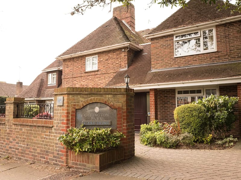 Offington Park Care Home - Nursing Home in Worthing, England photo 2