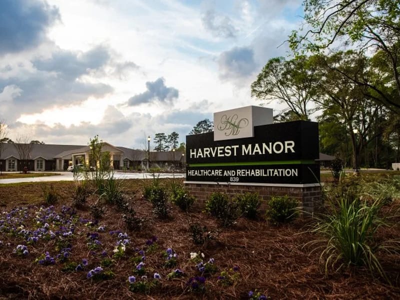Harvest Manor Healthcare and Rehabilitation Center - Nursing Home in Denham Springs, LA photo 1