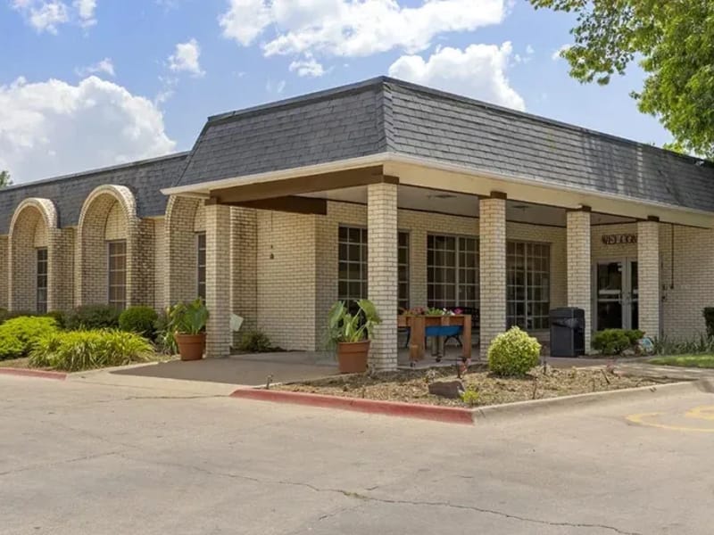 Benton Rehabilitation and Health Care Center - Nursing Home in Benton, IL photo 3