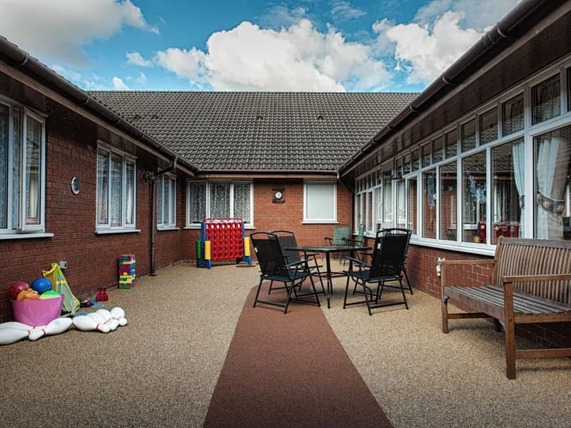 Gildawood Court - Nursing Home in Nuneaton, England photo 2