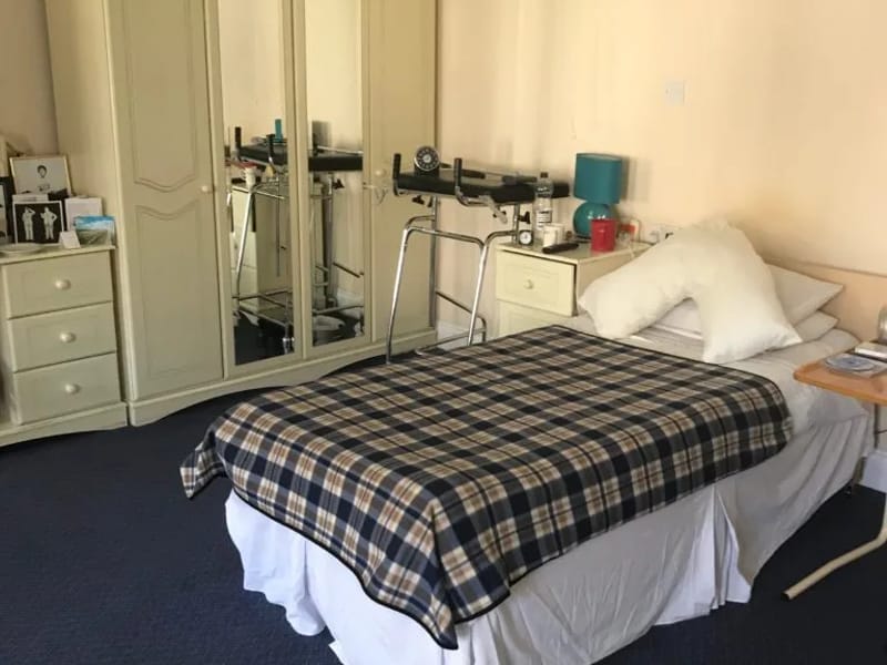 St Thomas Complex - Assisted Living in South Shields, England photo 2