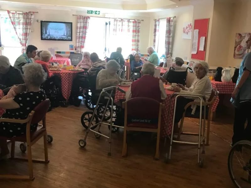 St Thomas Complex - Assisted Living in South Shields, England photo 3