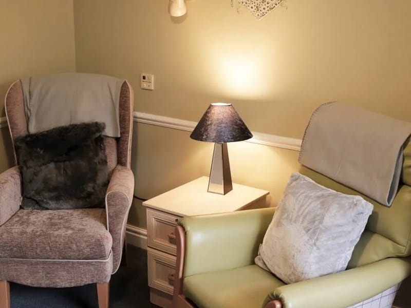 Riverside - Nursing Home in Hyde, England photo 3