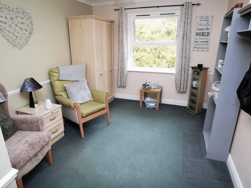 Riverside - Nursing Home in Hyde, England photo 1