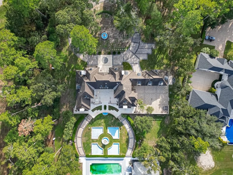 Chateau Woodlands — Assisted Living, Shenandoah, TX · photo 3