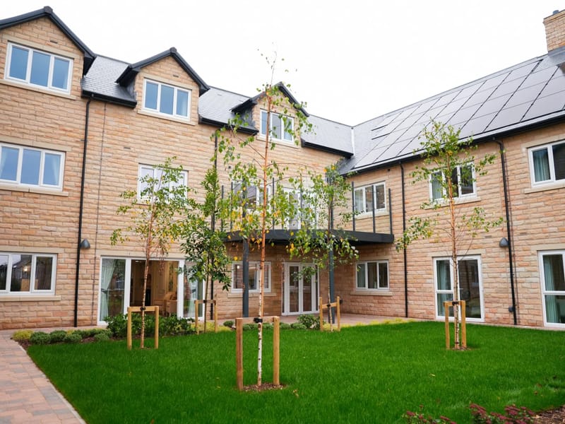 Lindley Park Care Home - Nursing Home in Huddersfield, England photo 5