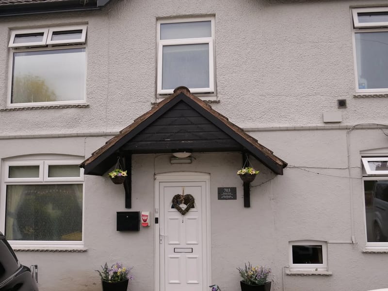 703 Burton Road - Assisted Living in Swadlincote, England photo 2