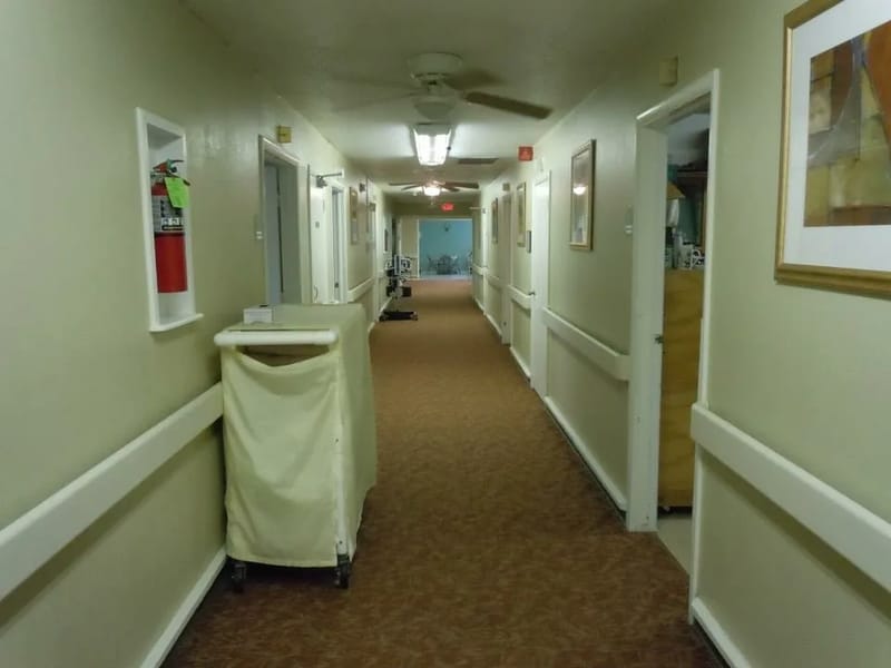 Burford Manor — Nursing Home, Davis, OK · photo 1