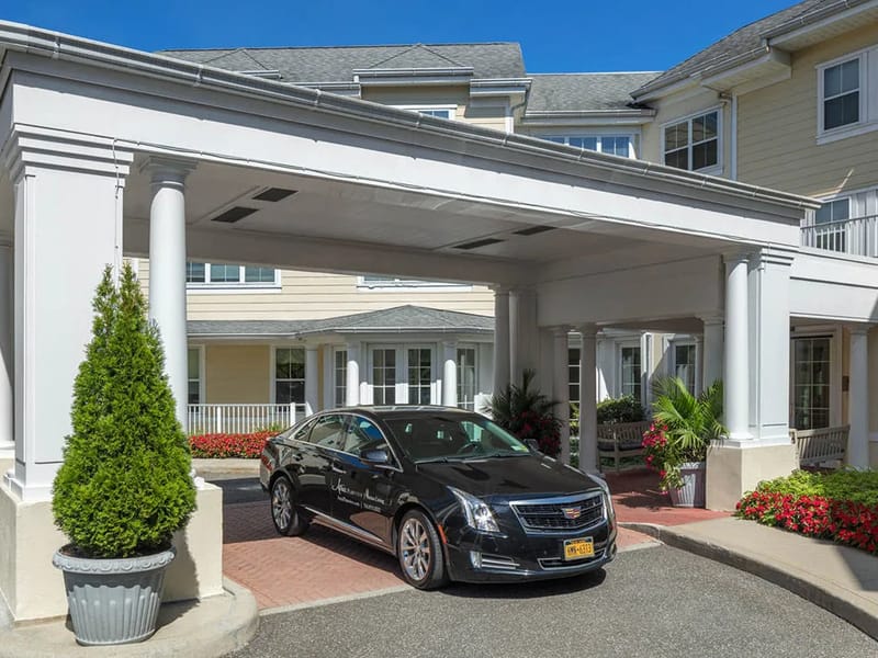Atria Plainview — Assisted Living, Plainview, NY · photo 2