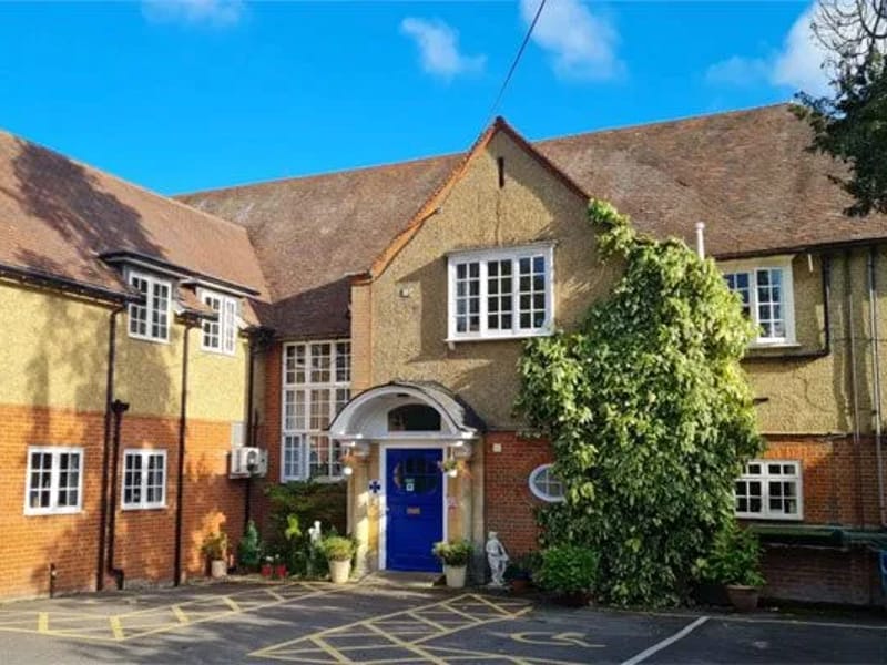 Maple House - Nursing Home in Aldershot, England photo 1