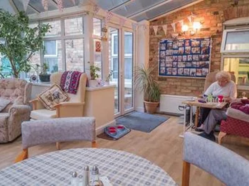 Annandale Lodge - Nursing Home in Bedford, England photo 3