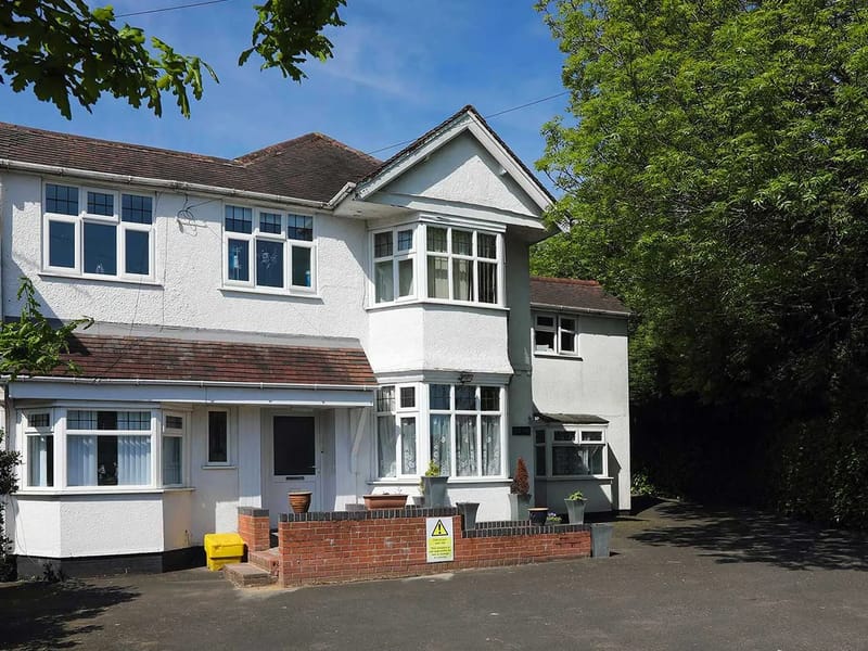 Select Lifestyles Limited - 512-514 Stratford Road - Assisted Living in Solihull, England photo 2