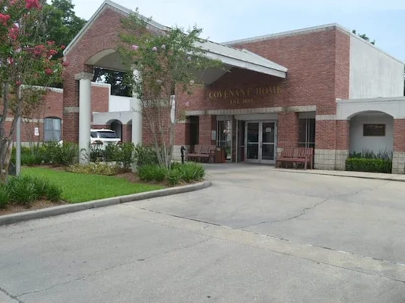 St Bernard Nursing & Rehab - Nursing Home in New Orleans, LA photo 2