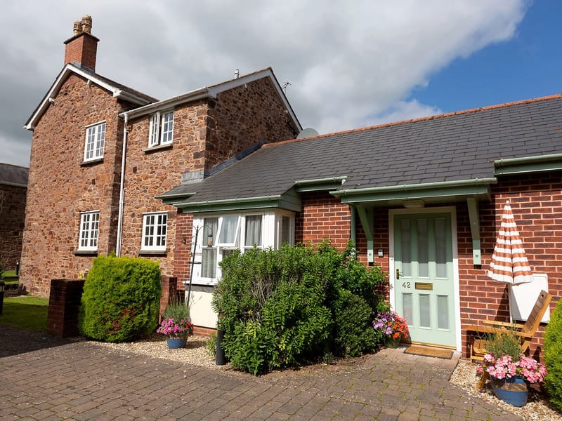 HF Trust - Oaktree House - Assisted Living in Tiverton, England photo 3