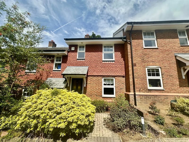 7 Thistledown Close - Assisted Living in Oxford, England photo 1