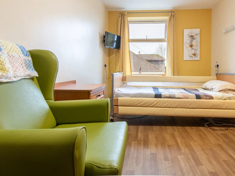 Moorlands Care Home - Assisted Living in Nottingham, England photo 3