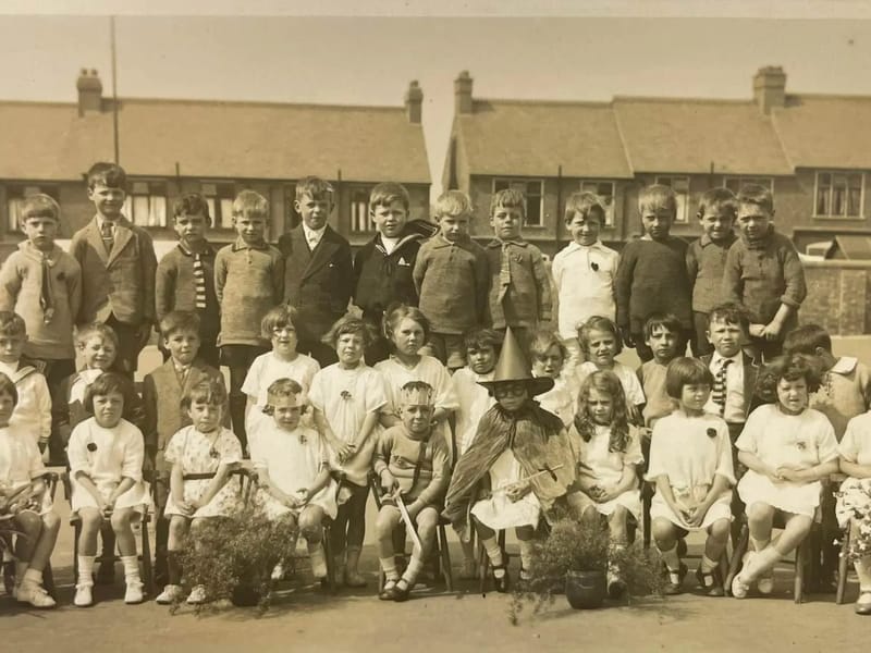 135 Tennyson Road - Assisted Living in Luton, England photo 1