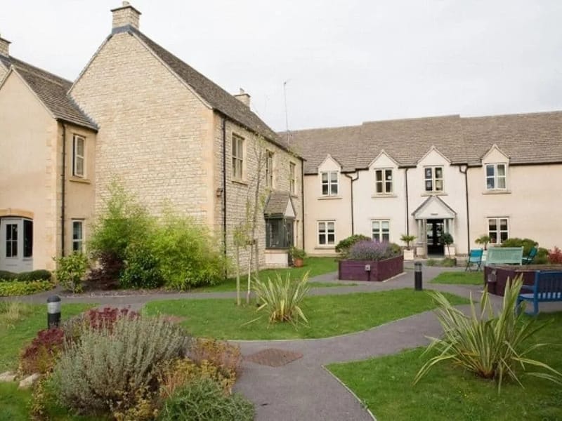 Jubilee Lodge in Cheltenham, England photo 2
