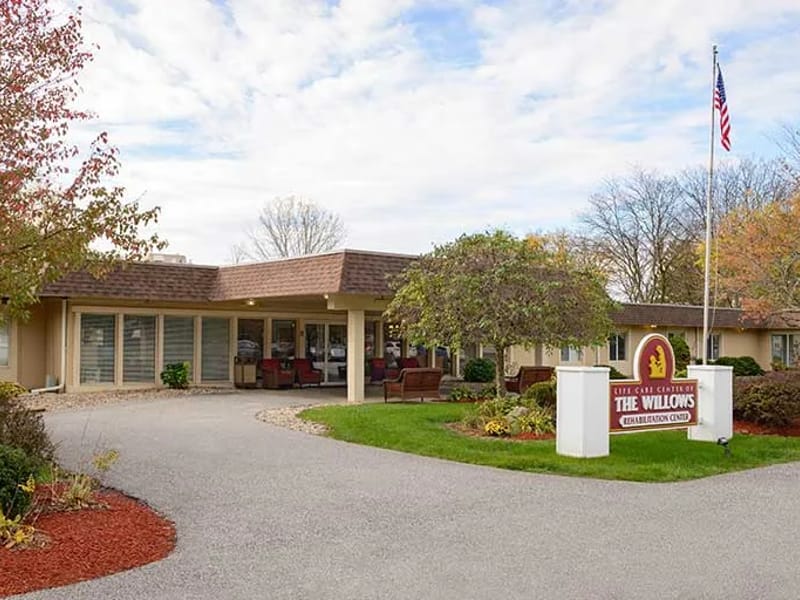 Willows Care Home - Assisted Living in Romford, England photo 2