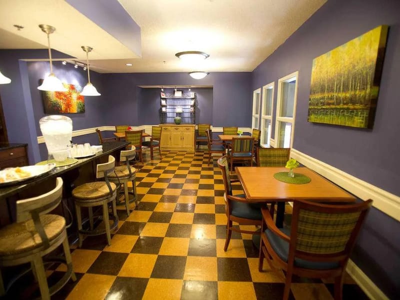 Arbor Terrace Of East Cobb - Assisted Living in Marietta, GA photo 2