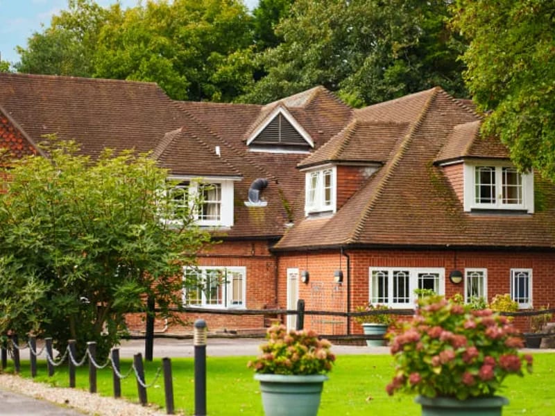 Manor Barn Nursing Home - Nursing Home in Chichester, England photo 2