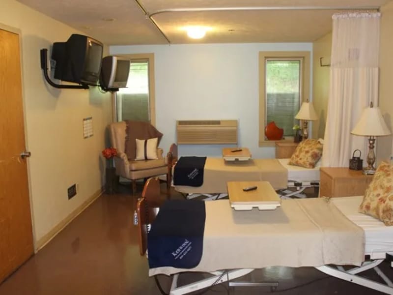 Kenwood Health and Rehabilitation Center - Nursing Home in Richmond, KY photo 2