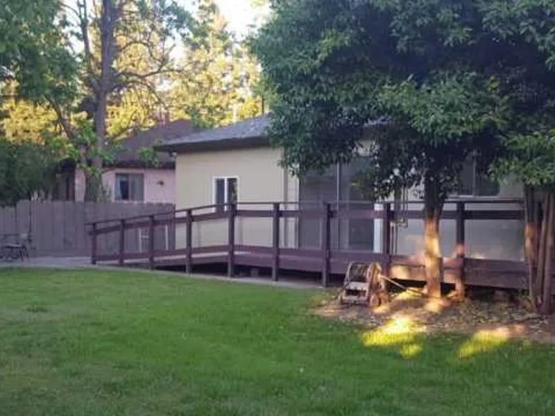 Carmel House - Assisted Living in Chico, CA photo 2