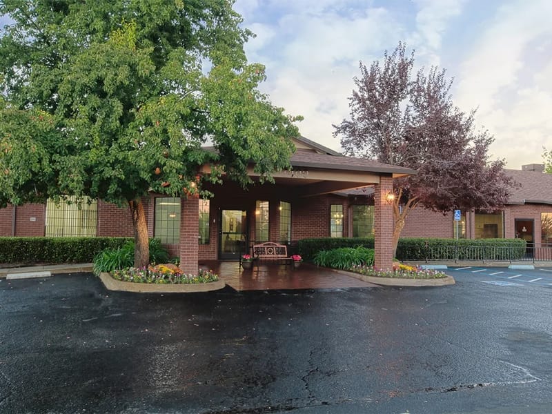 Auburn Oaks Care Center - Nursing Home in North Auburn, CA photo 1