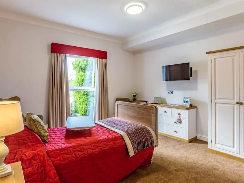 The Manor - Nursing Home in Taunton, England photo 6