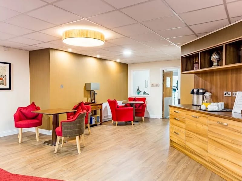 The Manor - Nursing Home in Taunton, England photo 4
