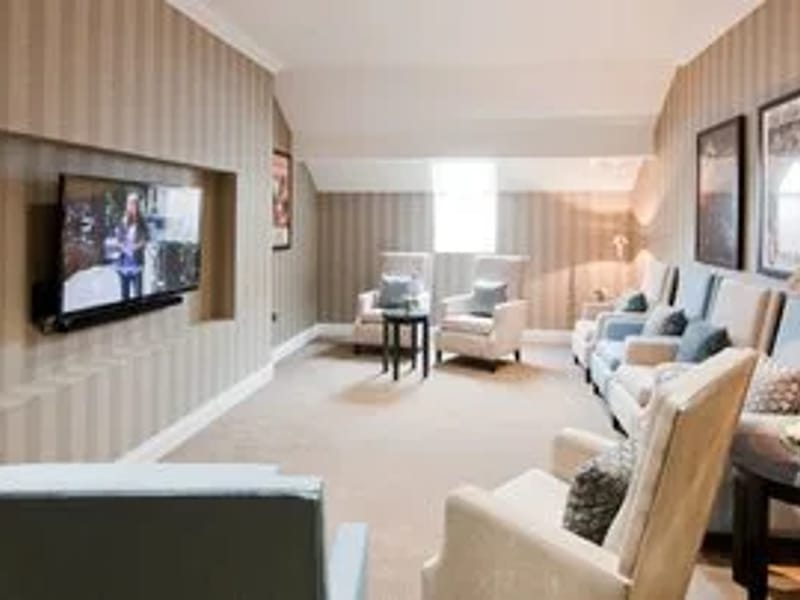Homefield Grange - Nursing Home in Christchurch, England photo 2