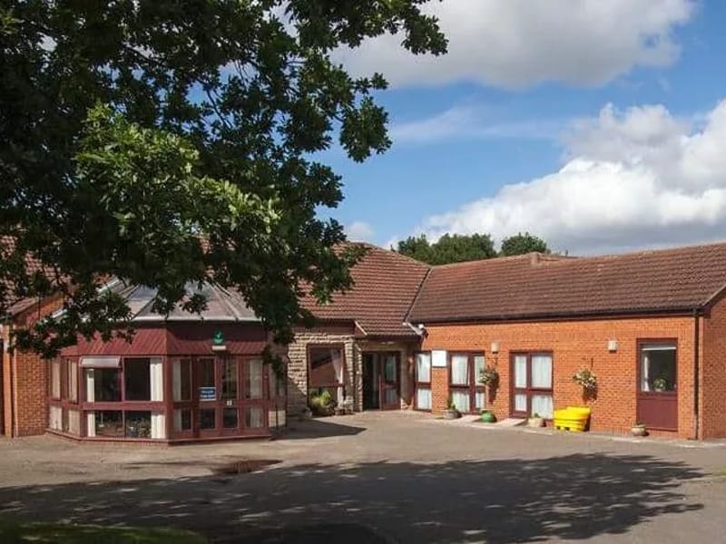 Maple Lodge Care Home - Nursing Home in Richmond, England photo 5