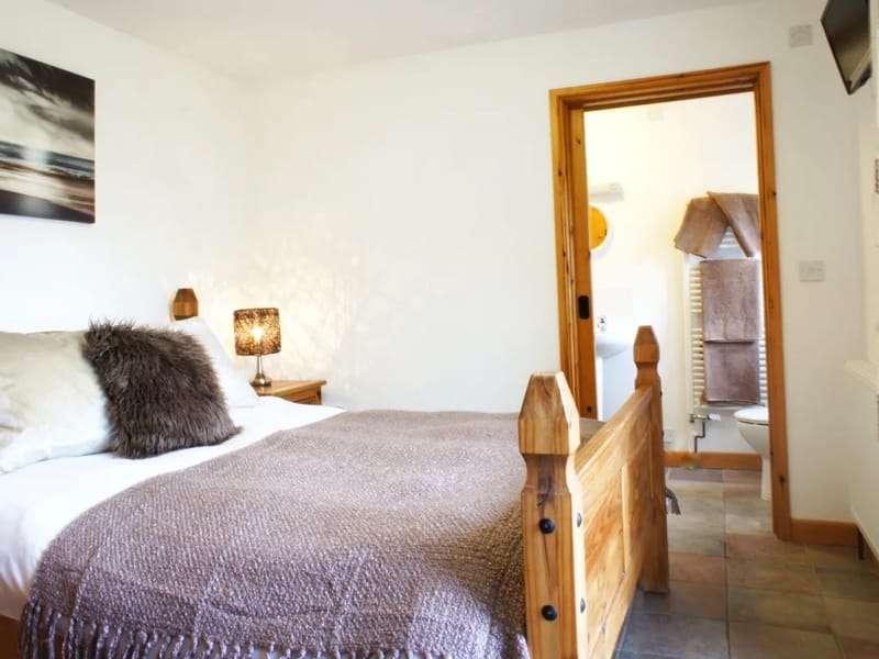 The Cyder Barn - Assisted Living in Glastonbury, England photo 2