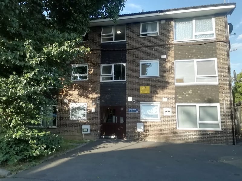 Fenton Lodge - Nursing Home in Aldershot, England photo 1
