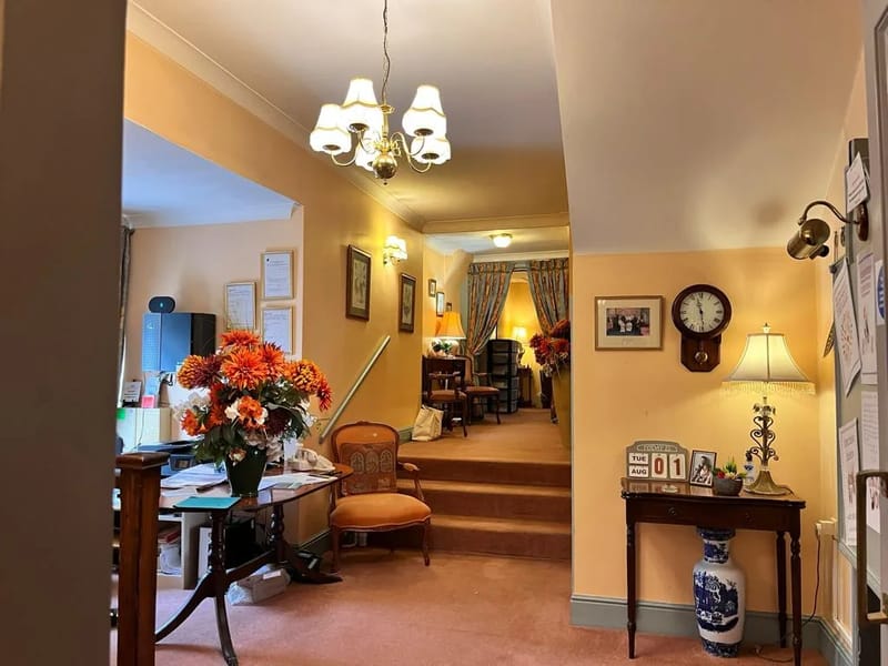 Crown House Care Home - Nursing Home in Oakham, England photo 2