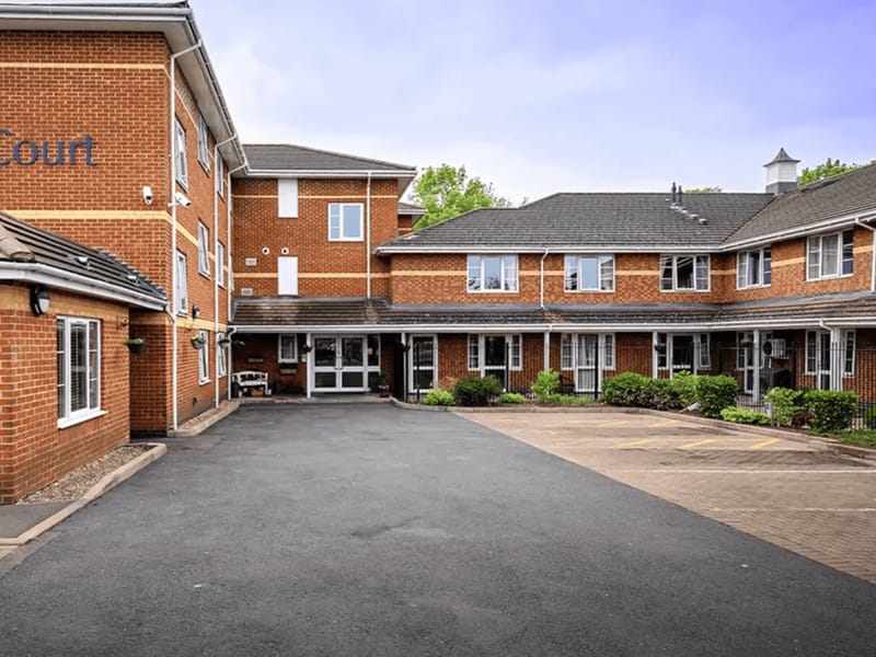 Alma Court Care Home - Nursing Home in Cannock, England photo 3