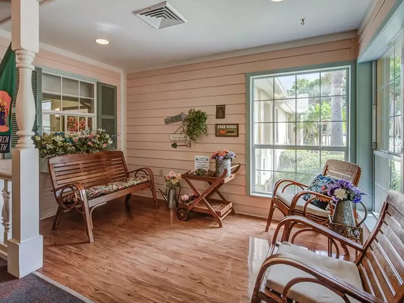 Arden Courts Of Palm Harbor - Assisted Living in Palm Harbor, FL photo 2