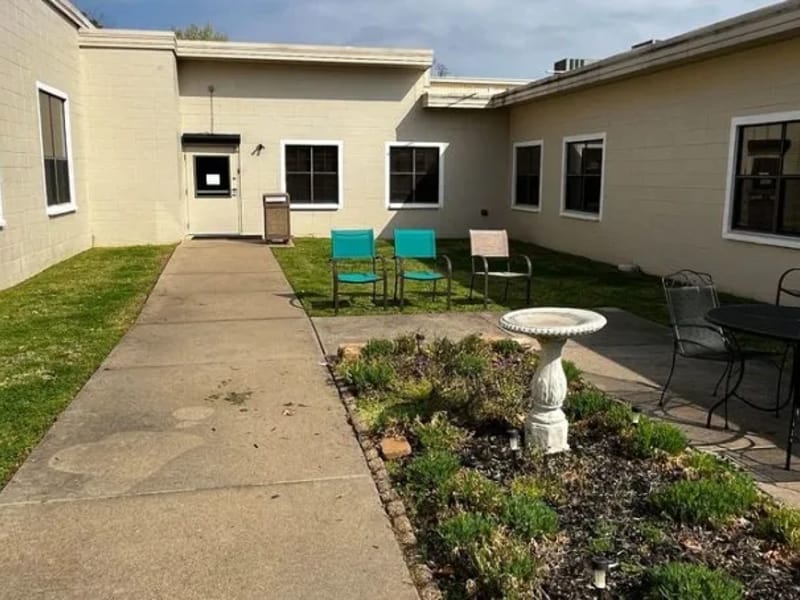 Covington Court Health and Rehabilitation Center - Nursing Home in Fort Smith, AR photo 2