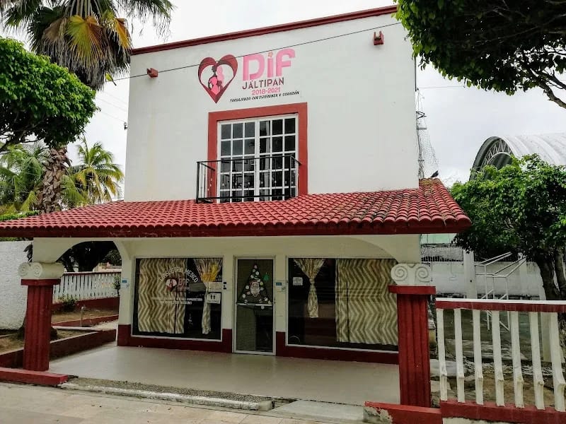 CASA HOGAR DE LA TERCERA EDAD AZUCENA DE MAYO - Hogar de Ancianos in Jáltipan, Veracruz photo 2
