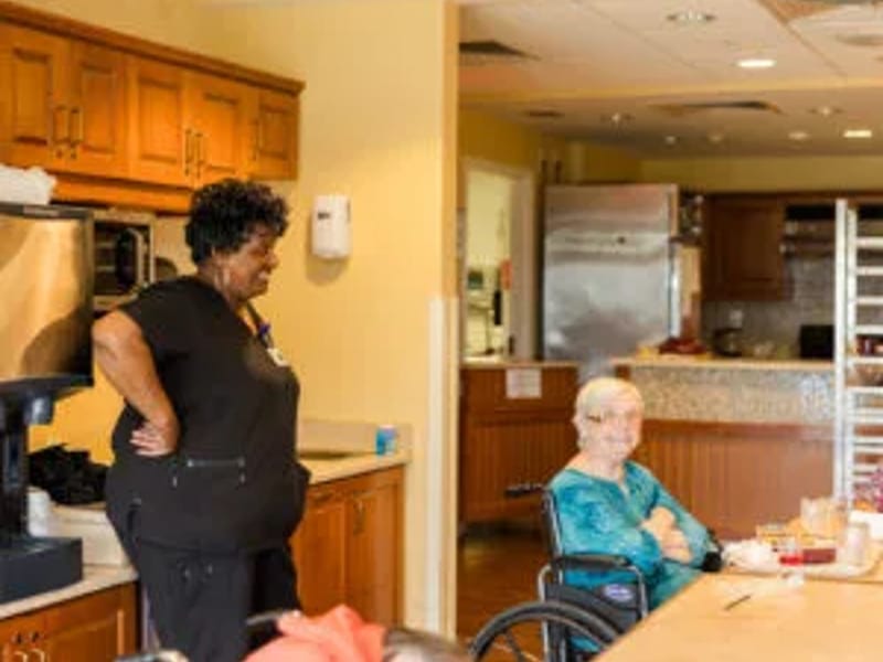 Carmel Manor - Nursing Home in Fort Thomas, KY photo 3