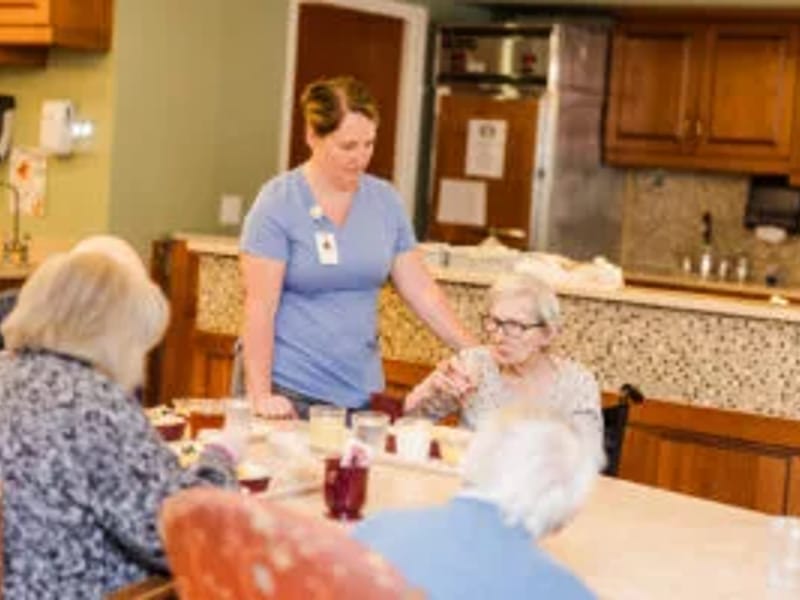 Carmel Manor - Nursing Home in Fort Thomas, KY photo 2