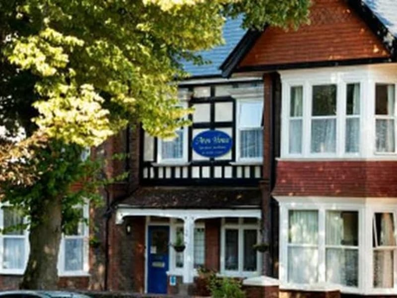 Avon House - Nursing Home in Worthing, England photo 3