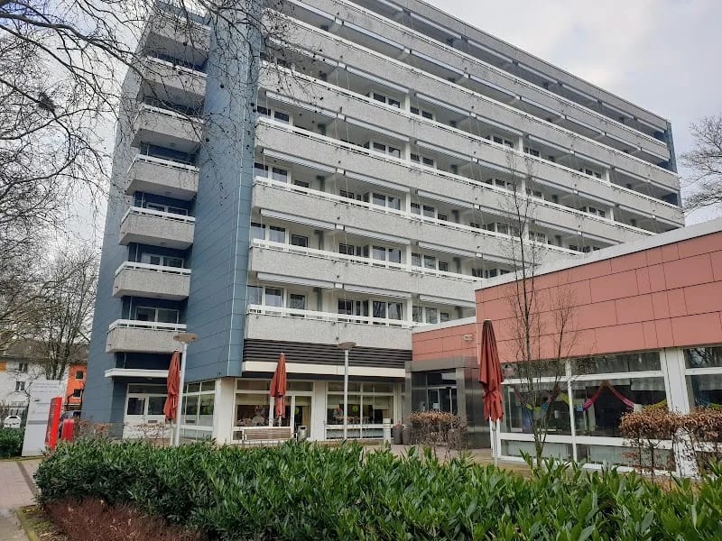 Seniorenzentrum Karl-Jarres-Straße - Pflegeheim in Duisburg, Nordrhein-Westfalen photo 2