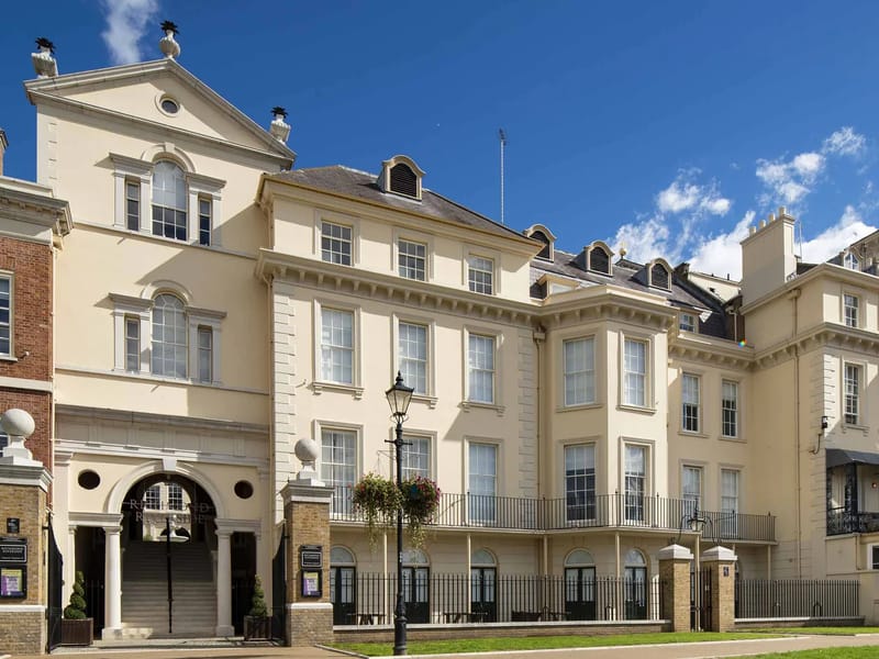 Cecil Court - Assisted Living in Richmond, England photo 2