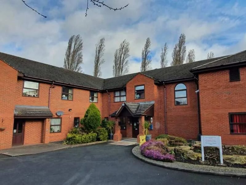Shaw Red Hill Care Centre - Nursing Home in Worcester, England photo 2