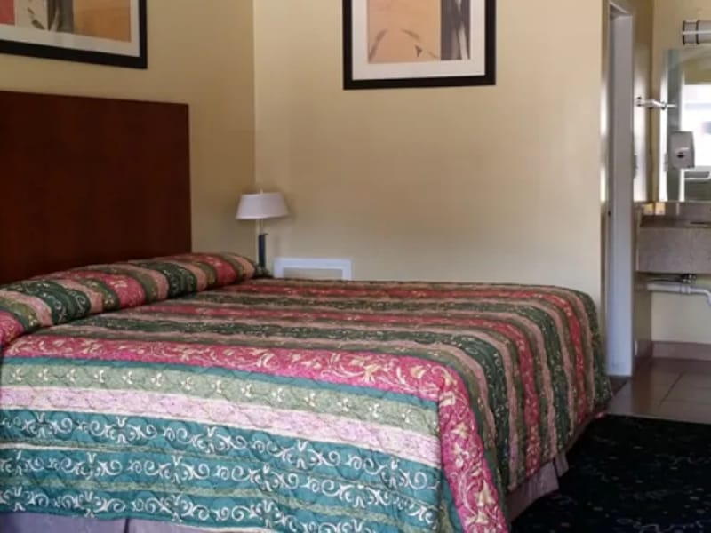 Edward Suites — Assisted Living, Detroit, MI · photo 3