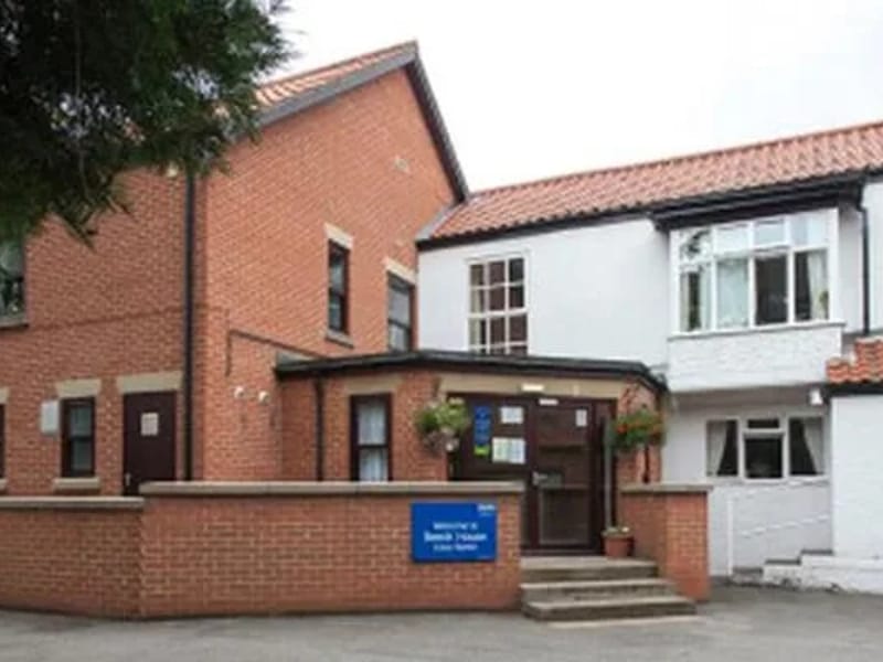 Beech House - Assisted Living in Lincoln, England photo 2