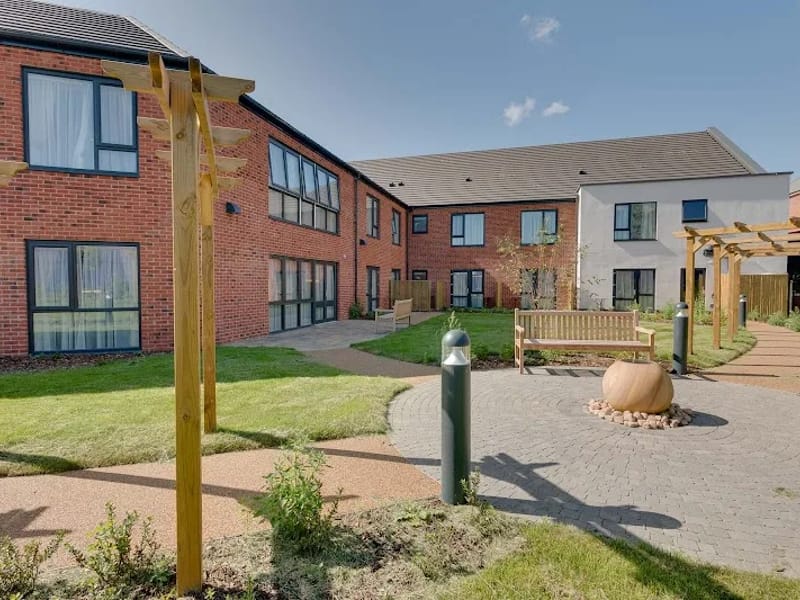 Parsons Grange - Nursing Home in Reading, England photo 8