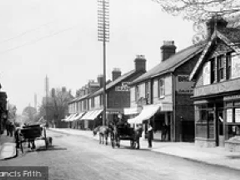 Larkfield - Assisted Living in Horley, England photo 3